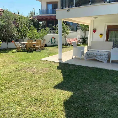 Suitable Family With Garden Apartment *