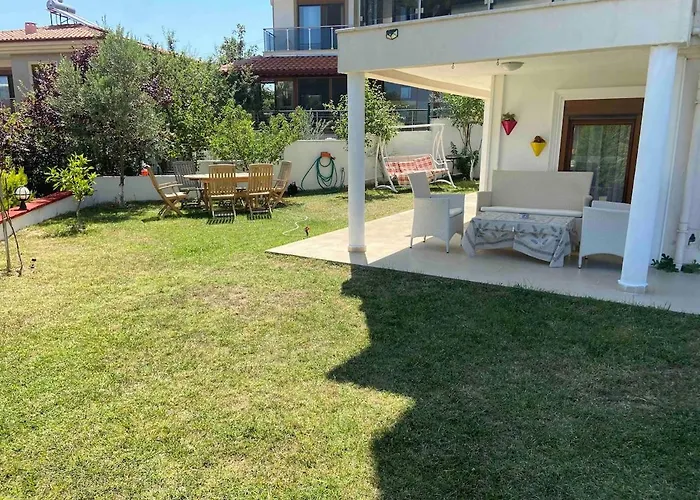 Suitable Family With Garden Apartment *